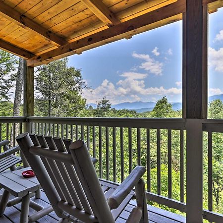 Gatlinburg Cabin With Pool Table And Hot Tub! Екстериор снимка