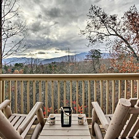 Gatlinburg Cabin With Pool Table And Hot Tub! Екстериор снимка