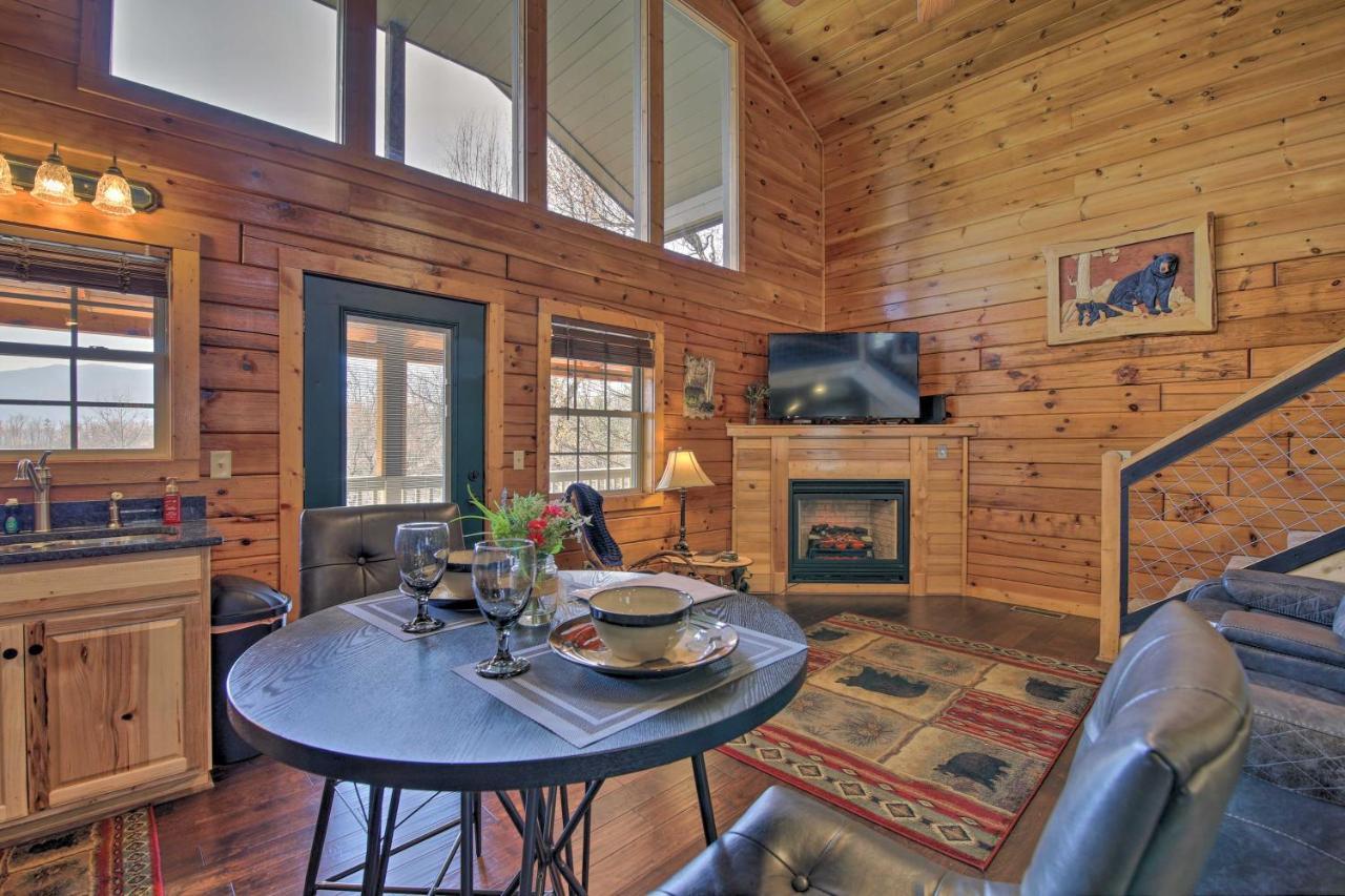 Gatlinburg Cabin With Pool Table And Hot Tub! Екстериор снимка