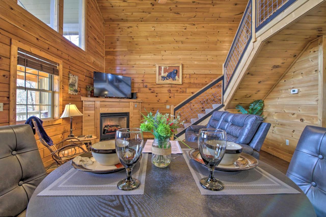 Gatlinburg Cabin With Pool Table And Hot Tub! Екстериор снимка